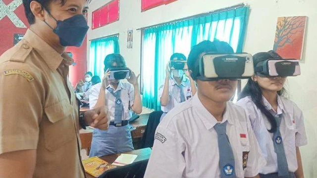 Sekolah Mengajar dengan VR: Terobosan Teknologi yang Ubah Cara Anak Belajar Biologi